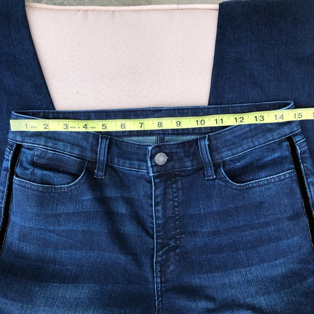 Talbots Flawless Stretchy Black Velvet‎ Trim Sides Blue Wash Slim Ankle Jeans 6